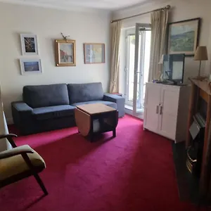  Apartment Lane Apartmet